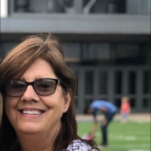 Meet your Posher, Leslie